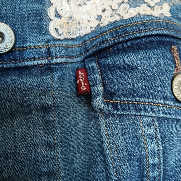 CLEARANCE SALE!! Custom Levi's Denim Jacket with Intricate White Lace - Picture 7 of 11